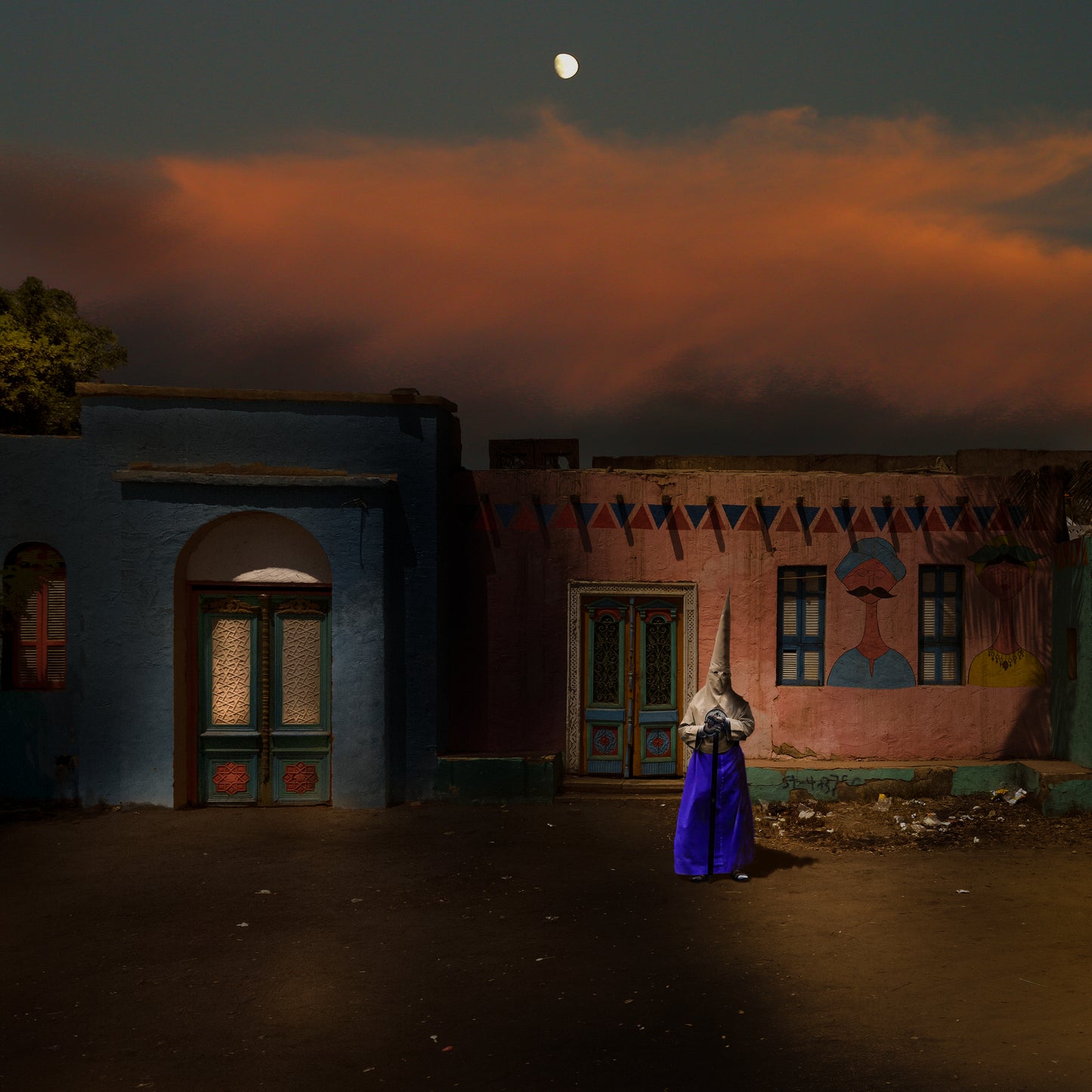 Casa de colores y cofrade